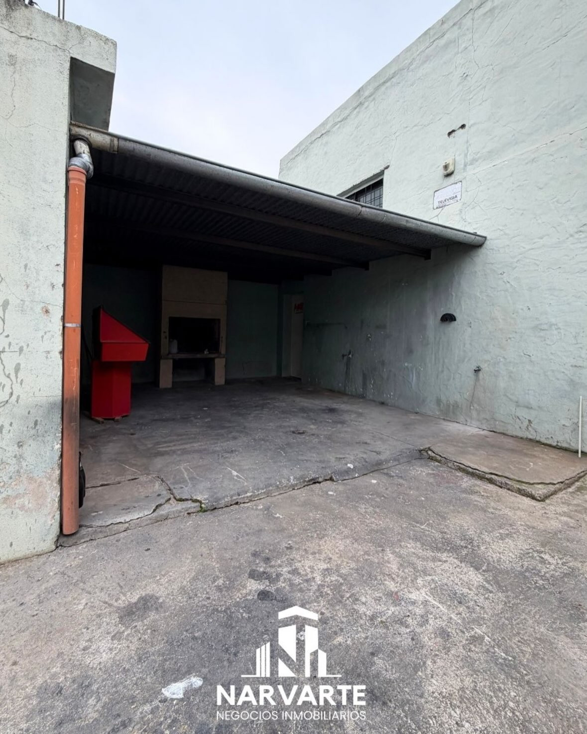 Taller / Galpón Comercial en Venta – Amparo Castro 1269 — Olavarría