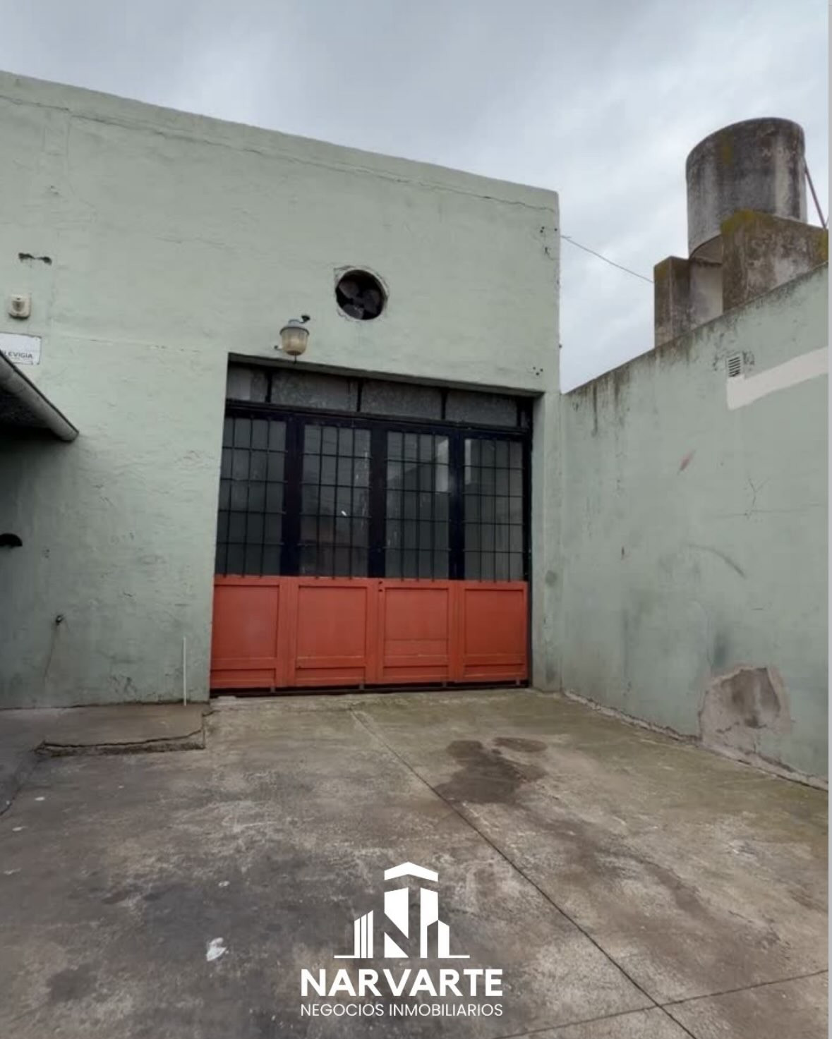 Taller / Galpón Comercial en Venta – Amparo Castro 1269 — Olavarría