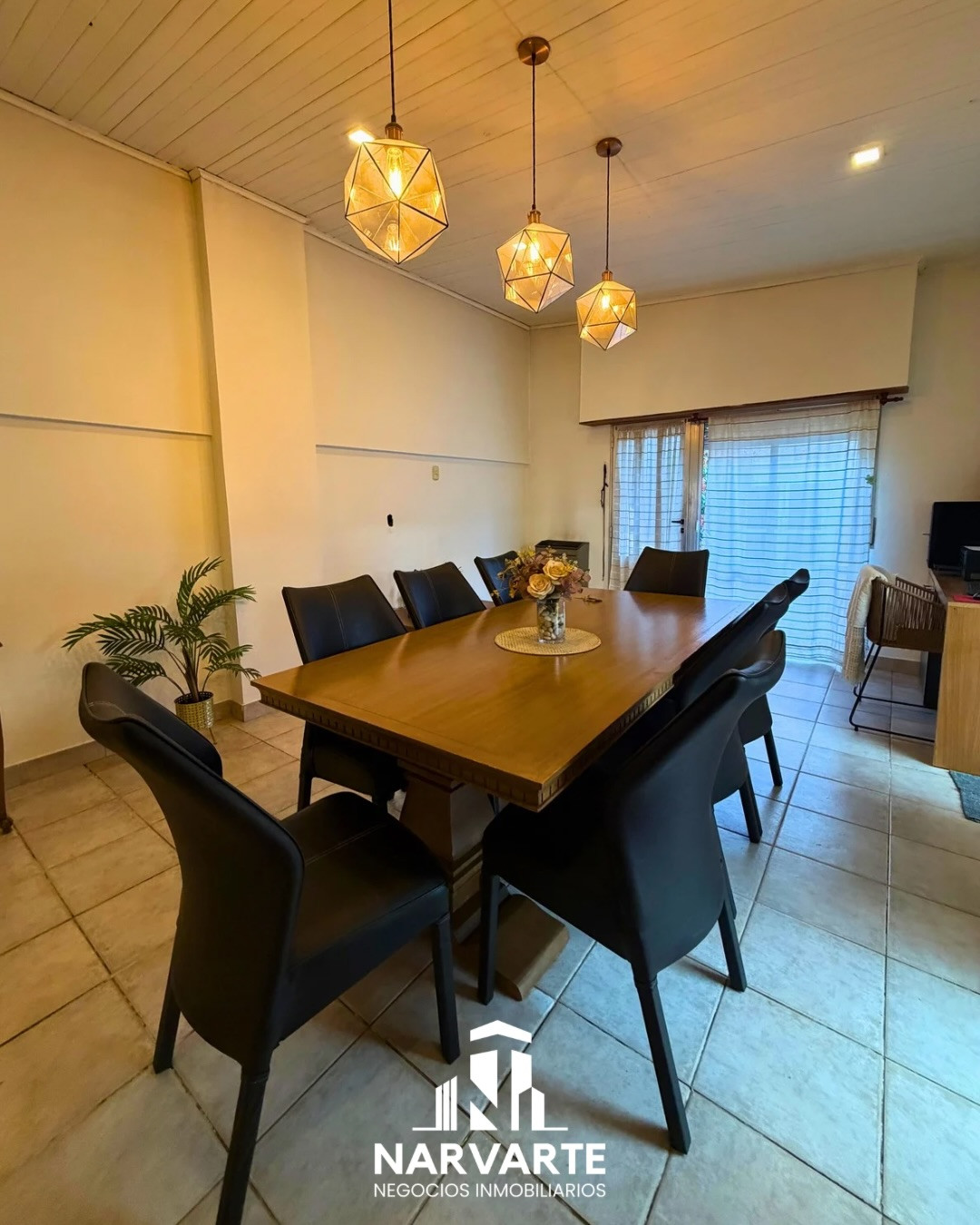 Casa + Departamento Independiente en Venta – Vicente López 3763 — Olavarría