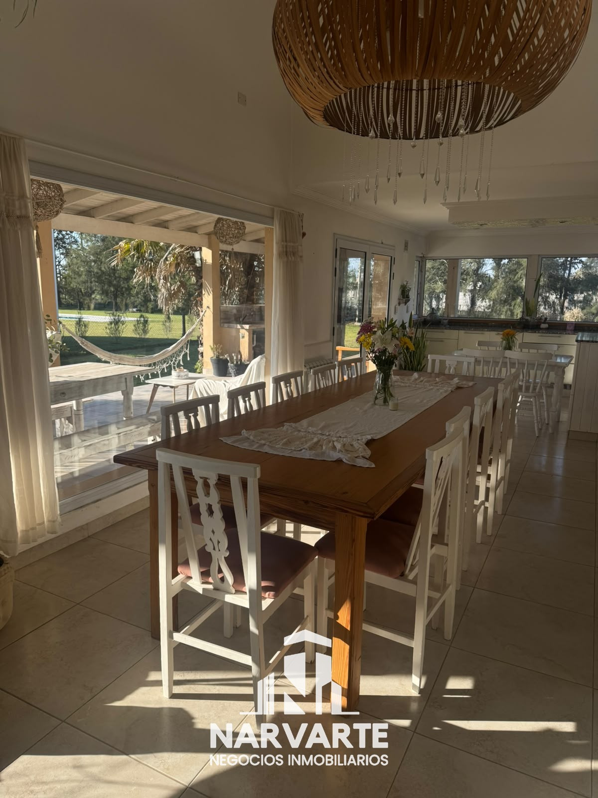 Casa de Categoría en Venta – Country Sauveterre — Olavarría